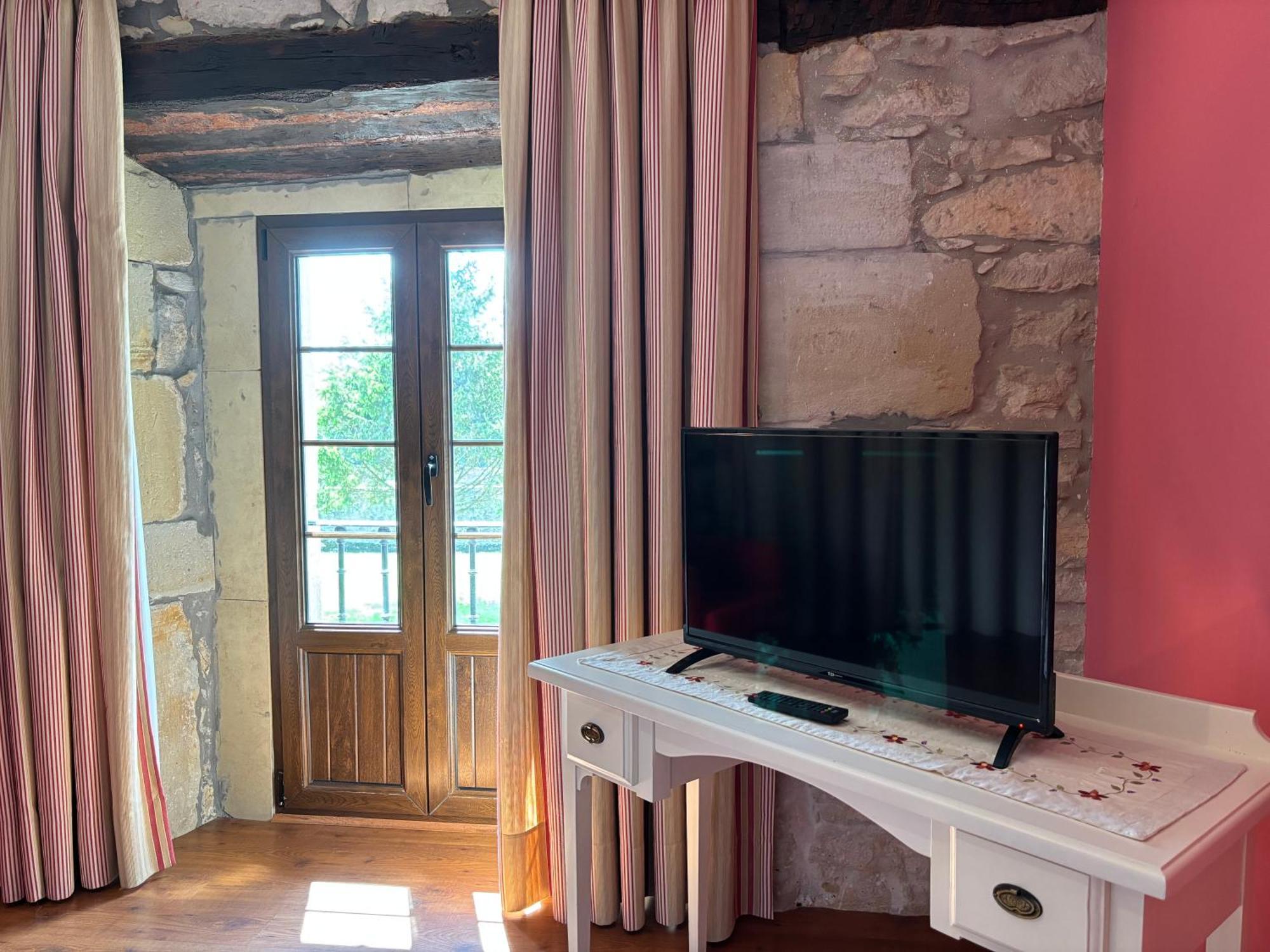 Hotel Casona Los Caballeros Сантильяна-дель-Мар Экстерьер фото