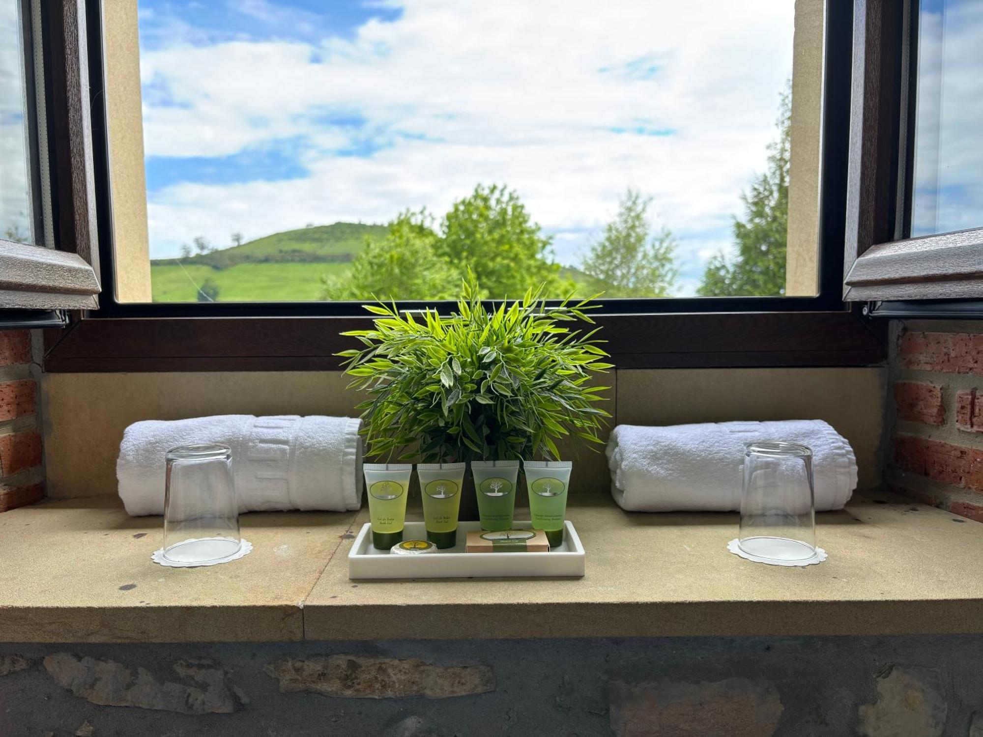 Hotel Casona Los Caballeros Сантильяна-дель-Мар Экстерьер фото