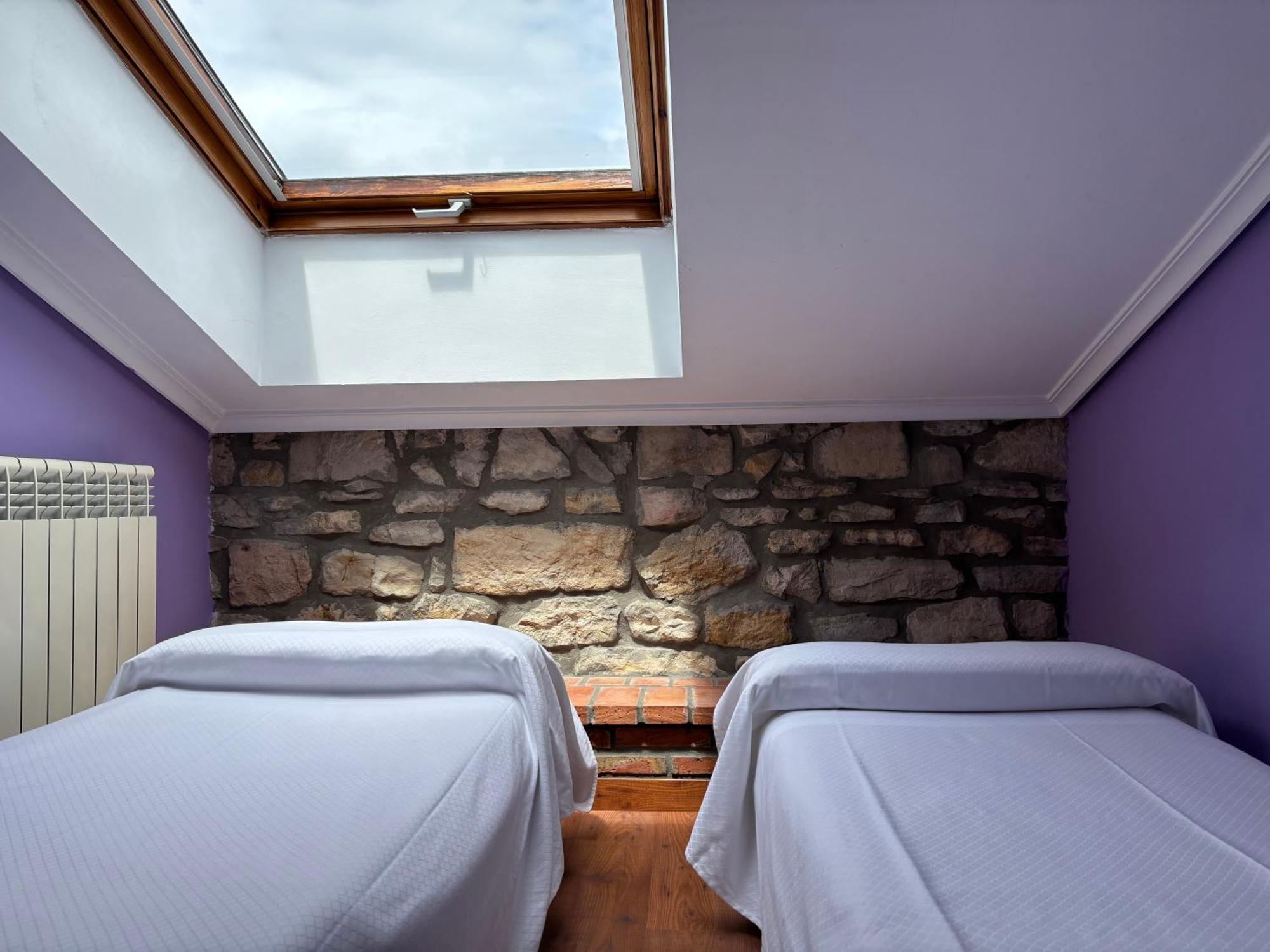 Hotel Casona Los Caballeros Сантильяна-дель-Мар Экстерьер фото
